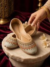 Zari - Ivory Khussa