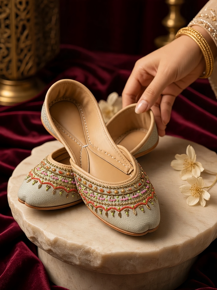 Zari - Ivory Khussa