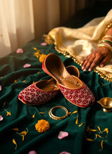 Henna - Red Velvet Khussa