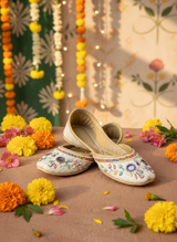 Gulrukh - Beige Khussa