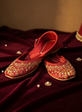 Zar Gul - Red Khussa