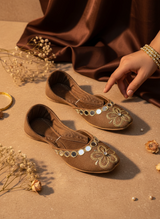 Mehveen - Brown khussa