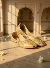 Zar-e-Gul - Golden Khussa