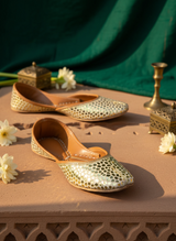 Naqsh - Ivory Khussa