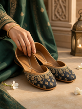Shab-e-Zar - Black Khussa