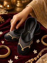 Raniya - Black Khussa